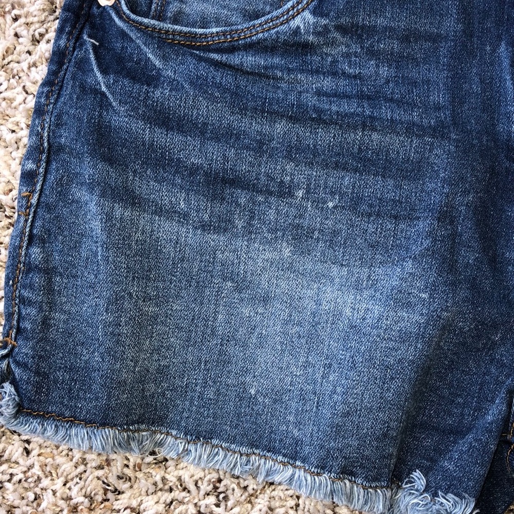 ⚡️ Stonewashed Denim Shorts ⚡️ - Picture 5 of 7